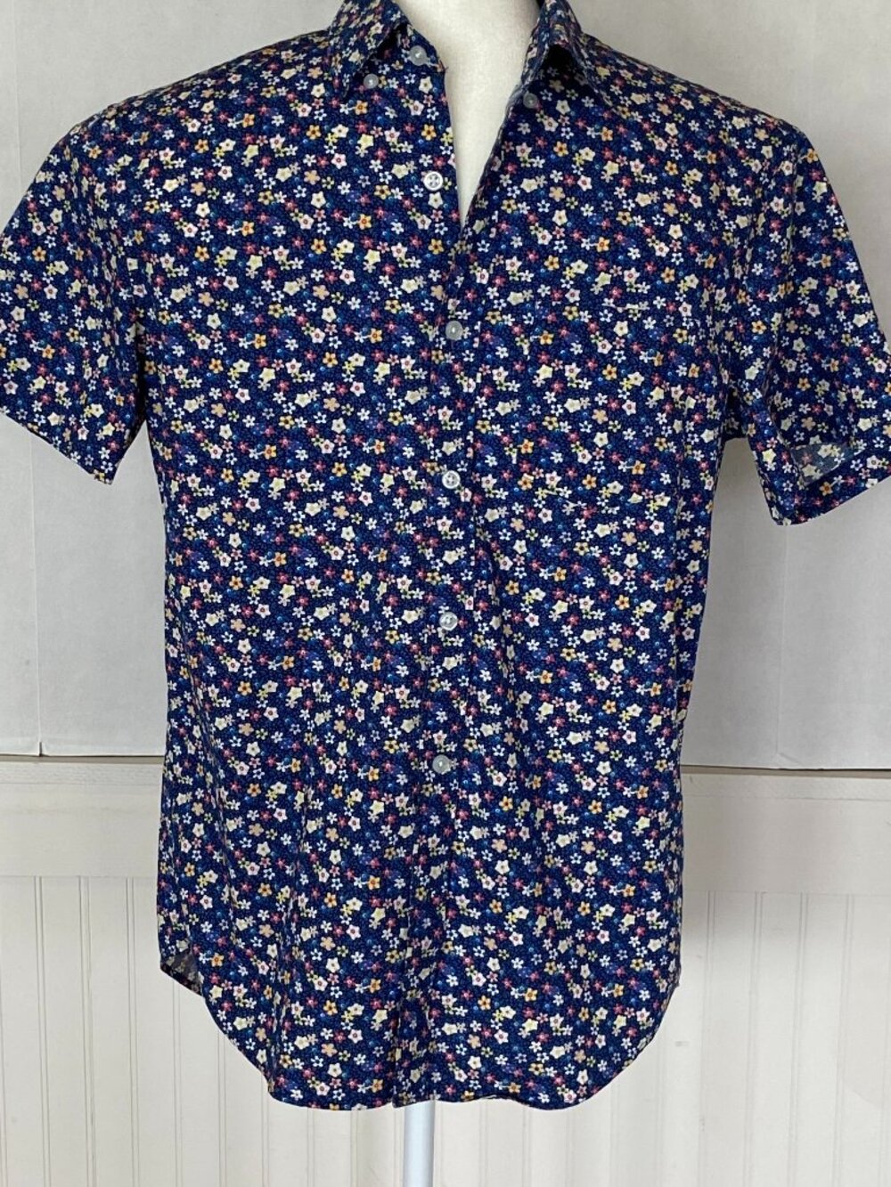 Men's J Crew Navy Floral Short sleeve button down shirt Sz M